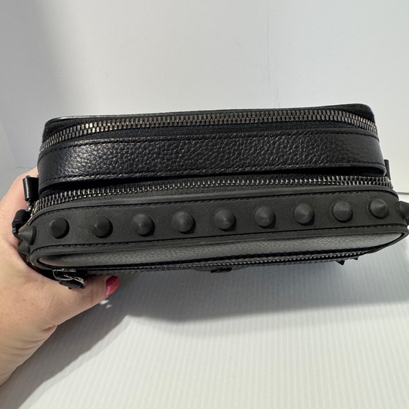 Christian Louboutin Loubitown Crossbody Bag - Picture 4 of 10
